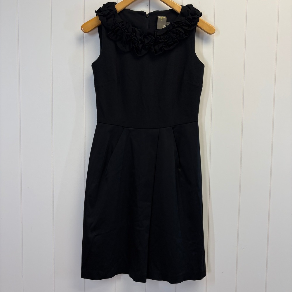 Taylor Cocktail Quiet Luxury Dress Womens Size 2 Minimalist Classic Party Chic